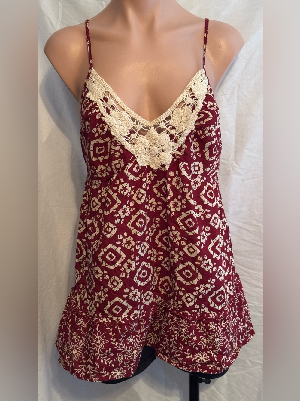 a'gaci Burgundy and Cream Floral Print Cami